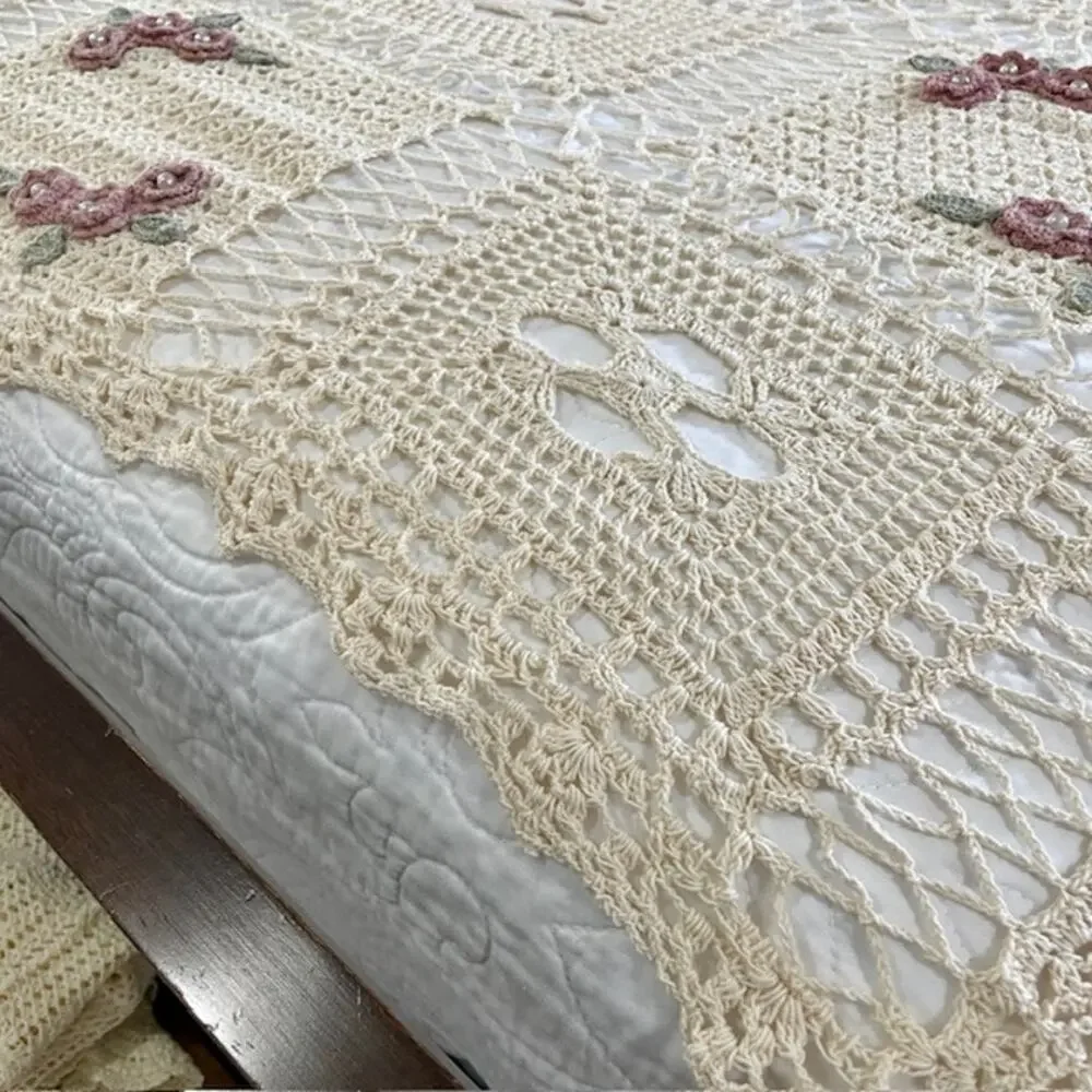 Hand Crocheted Bedspread Floral Applique King 95x83 Cottagecore Girls Bedroom